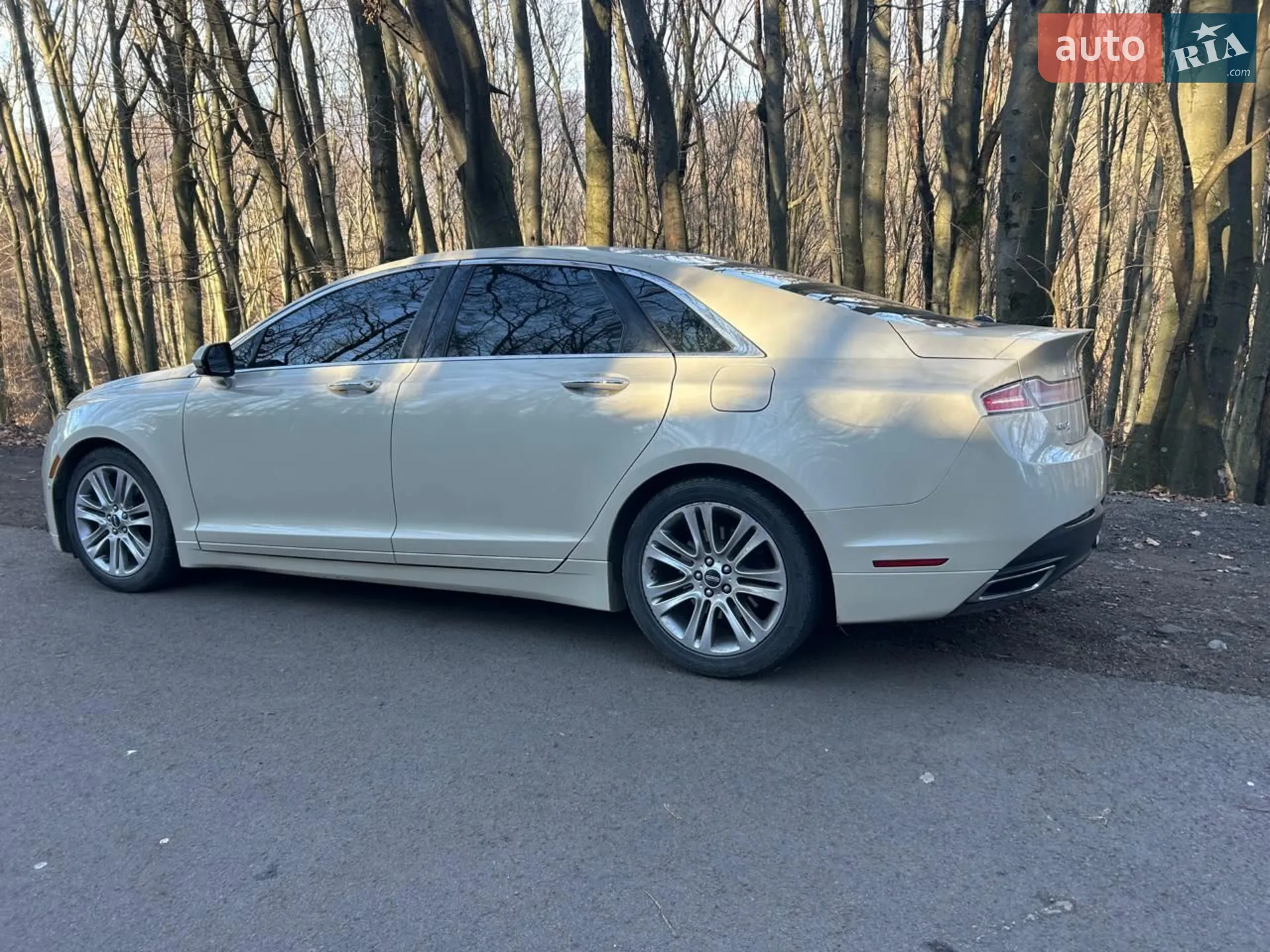 Lincoln MKZ, 2014
