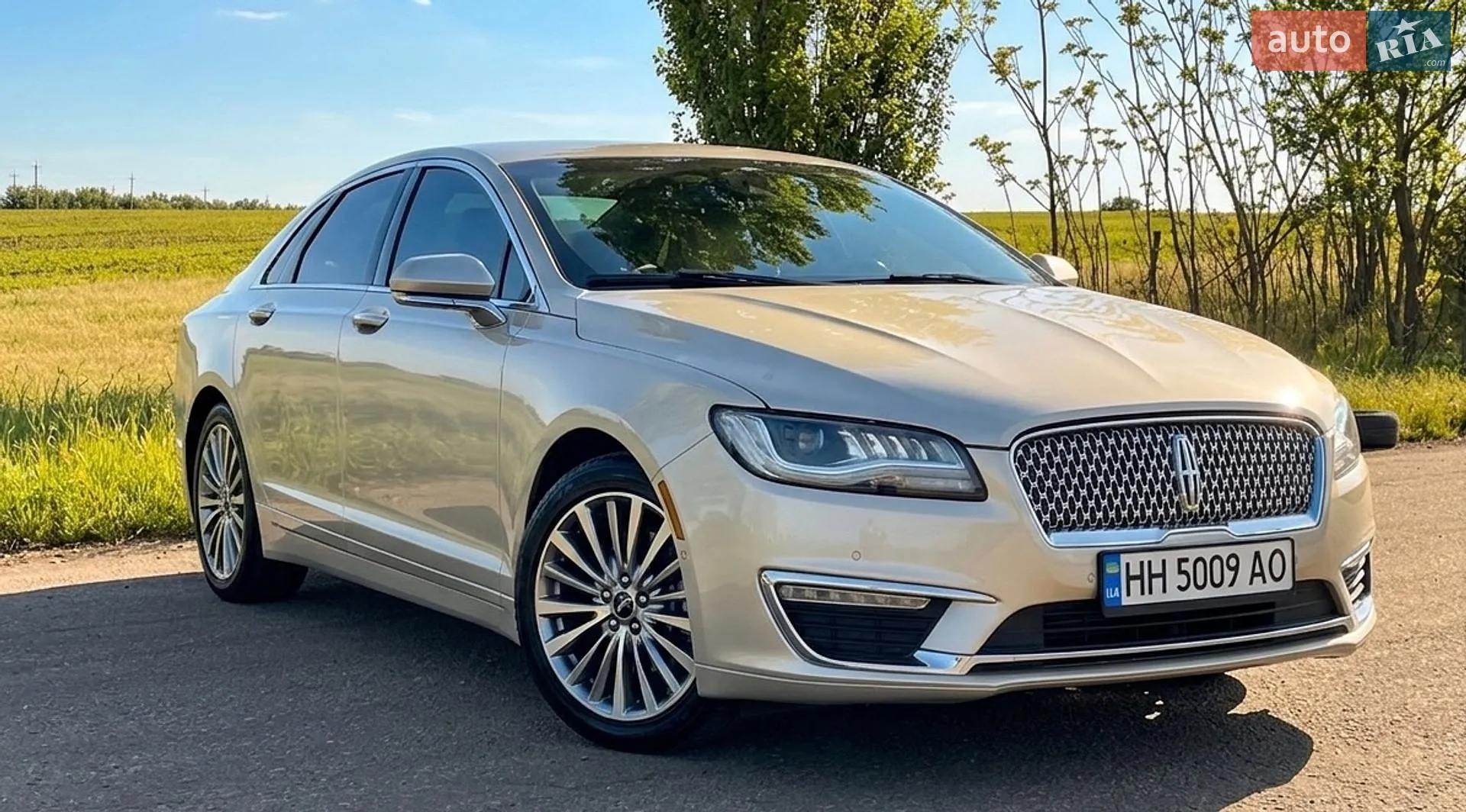 Lincoln MKZ, 2016
