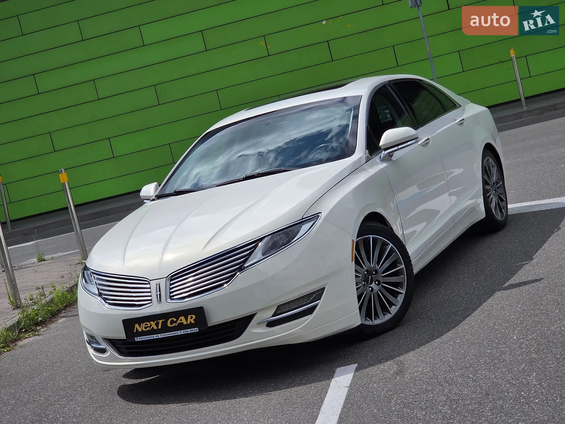 Lincoln MKZ, 2013