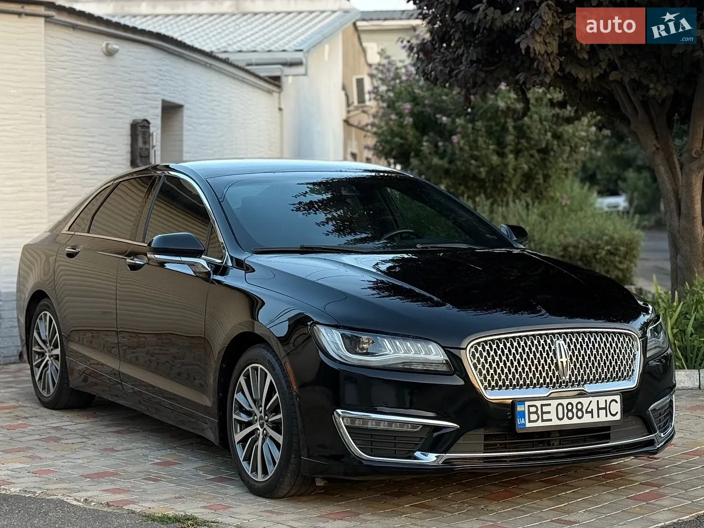 Lincoln MKZ, 2016