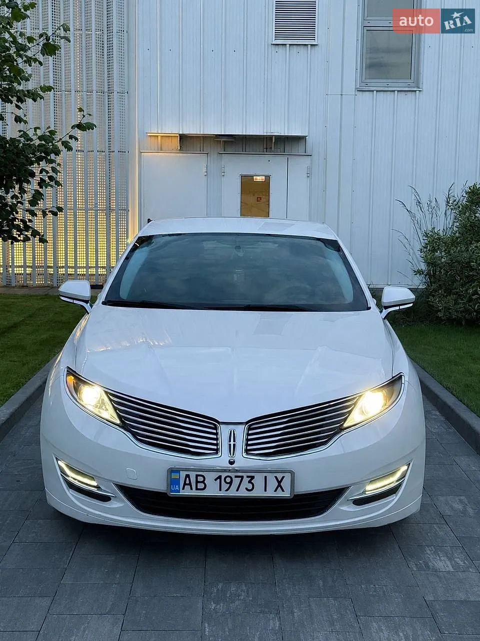 Lincoln MKZ, 2013