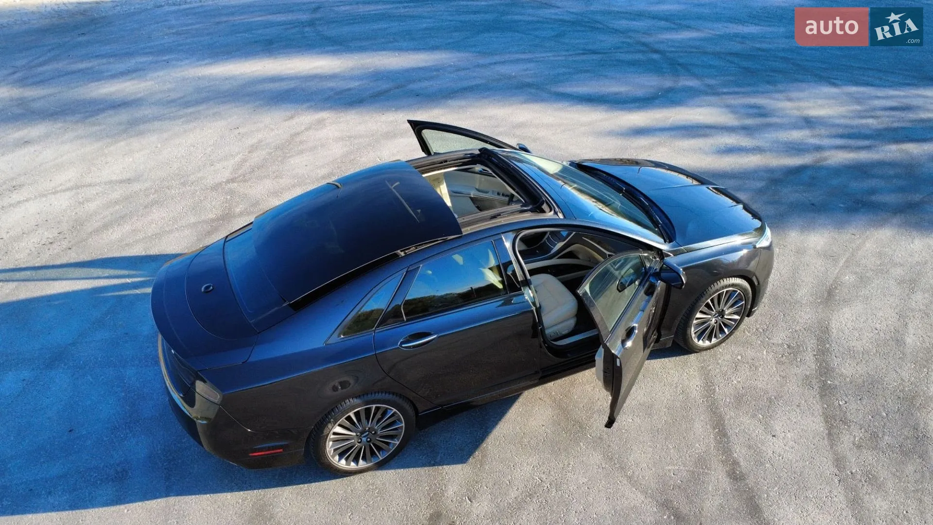 Lincoln MKZ, 2014