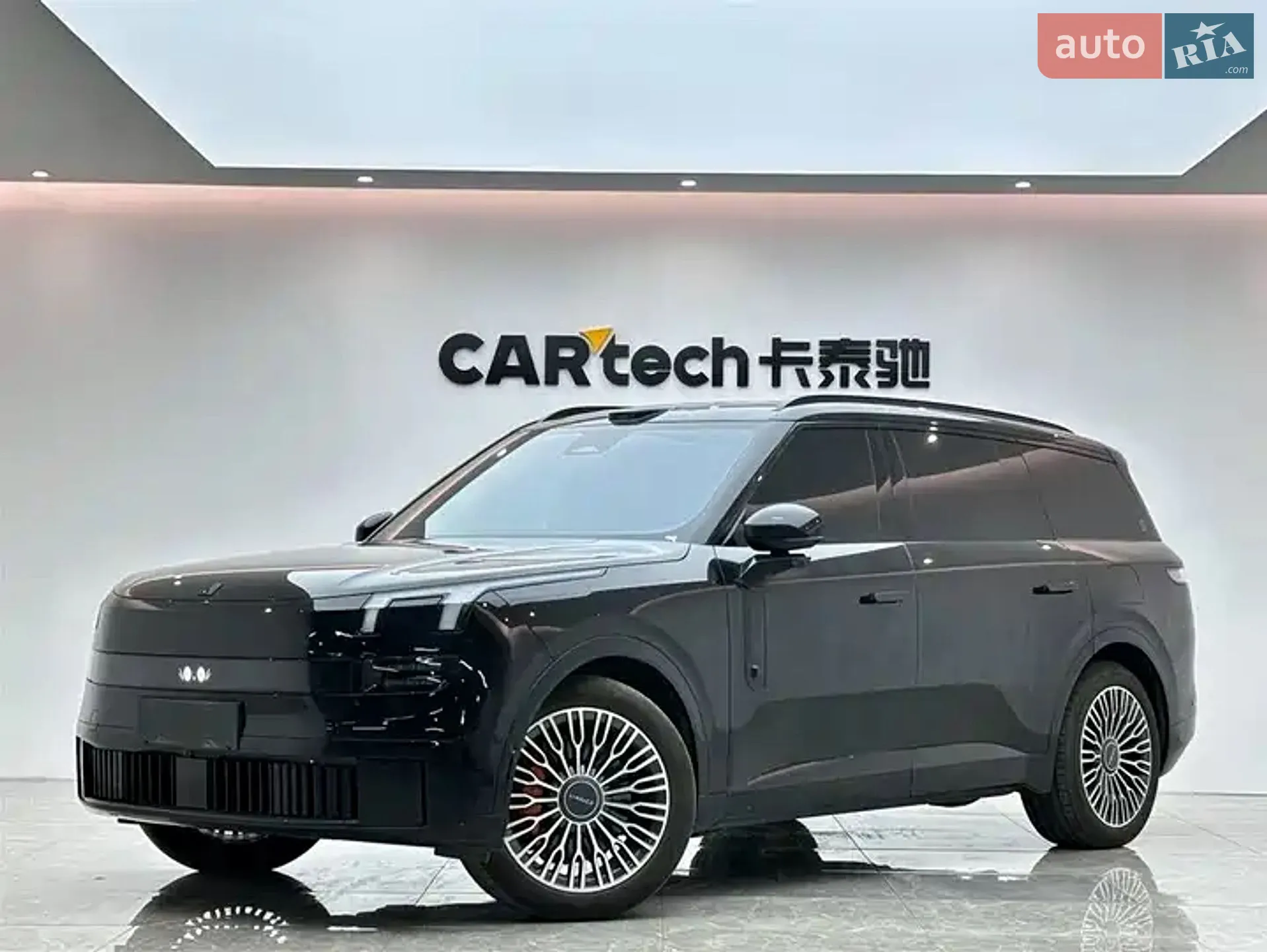 Lynk&Co 900, 2025