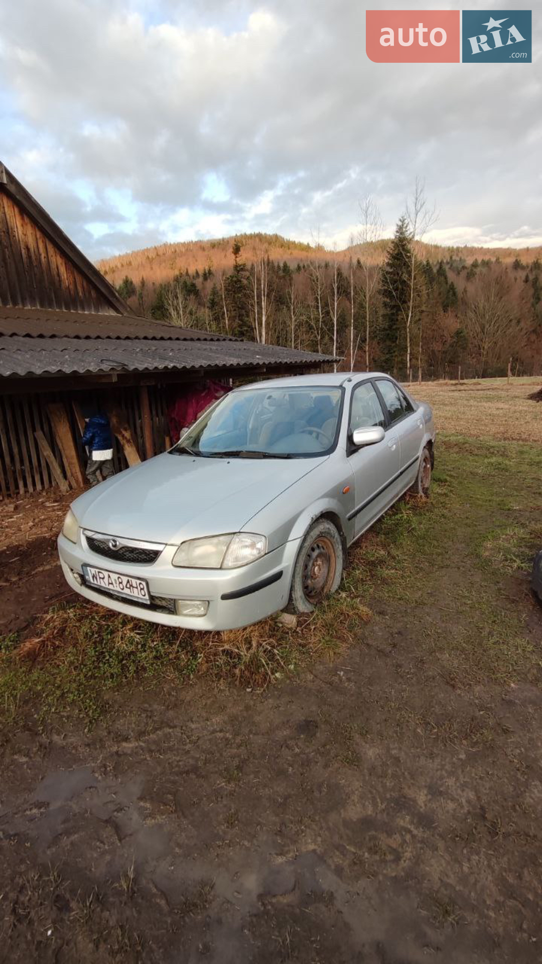 Mazda 323, 2000