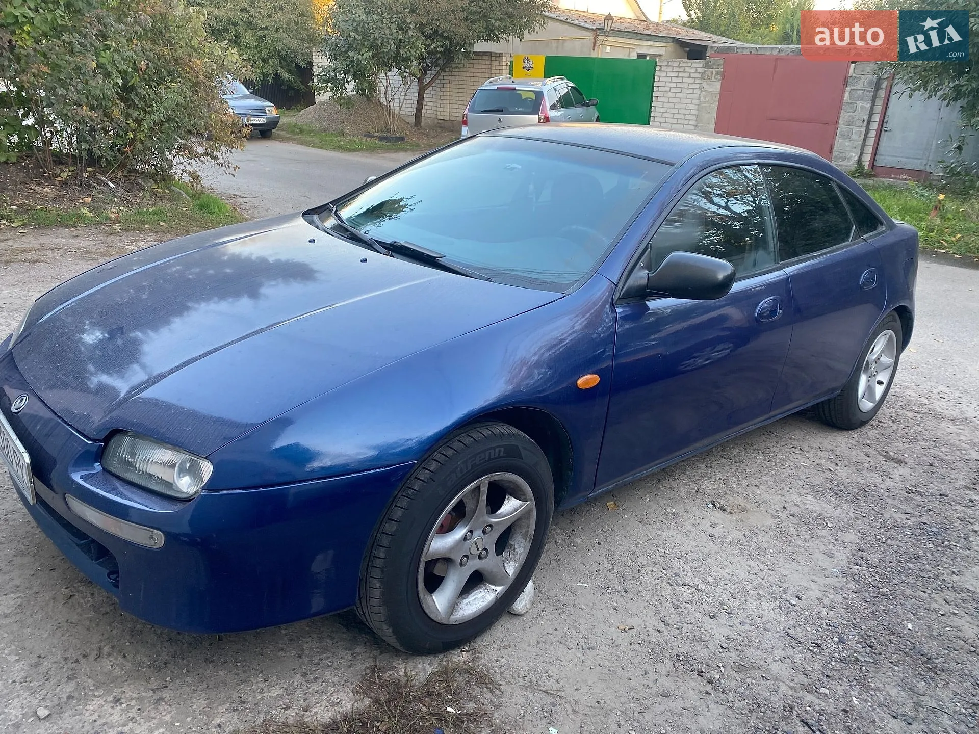 Mazda 323, 1995