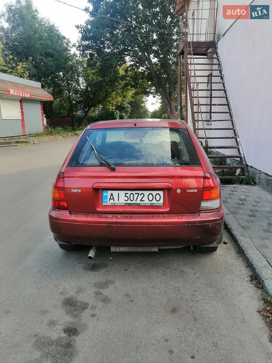 Mazda 323, 1998