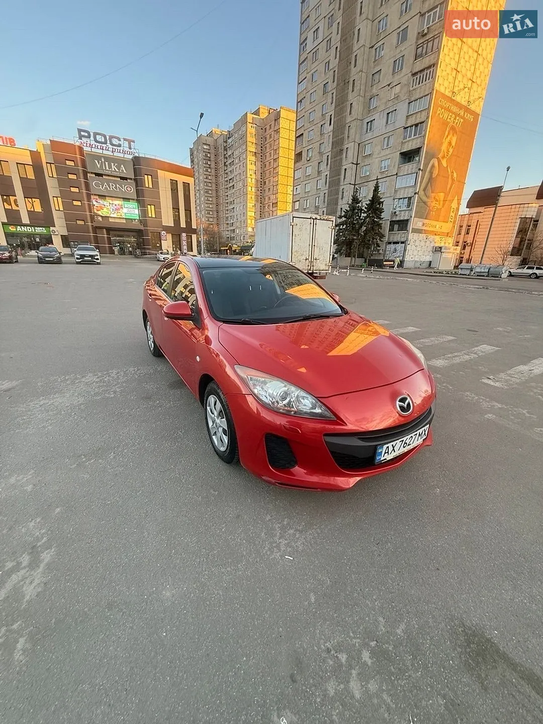 Mazda 3, 2012