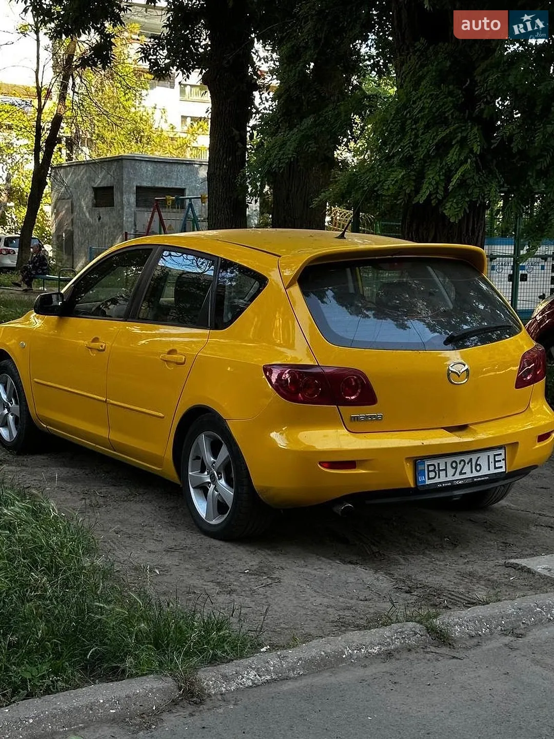 Mazda 3, 2003