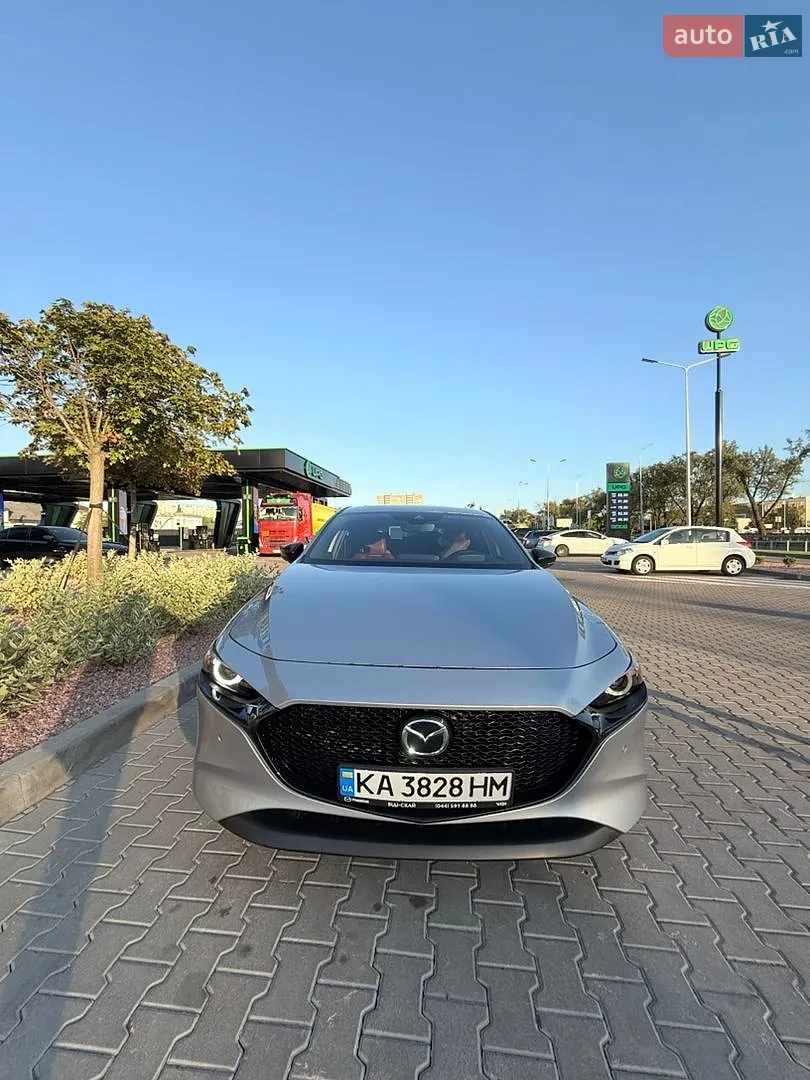 Mazda 3, 2022