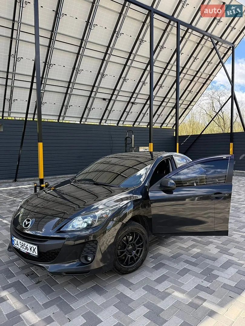 Mazda 3, 2011
