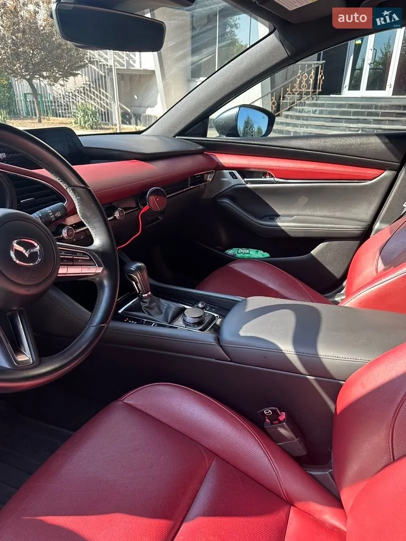 Mazda 3, 2019