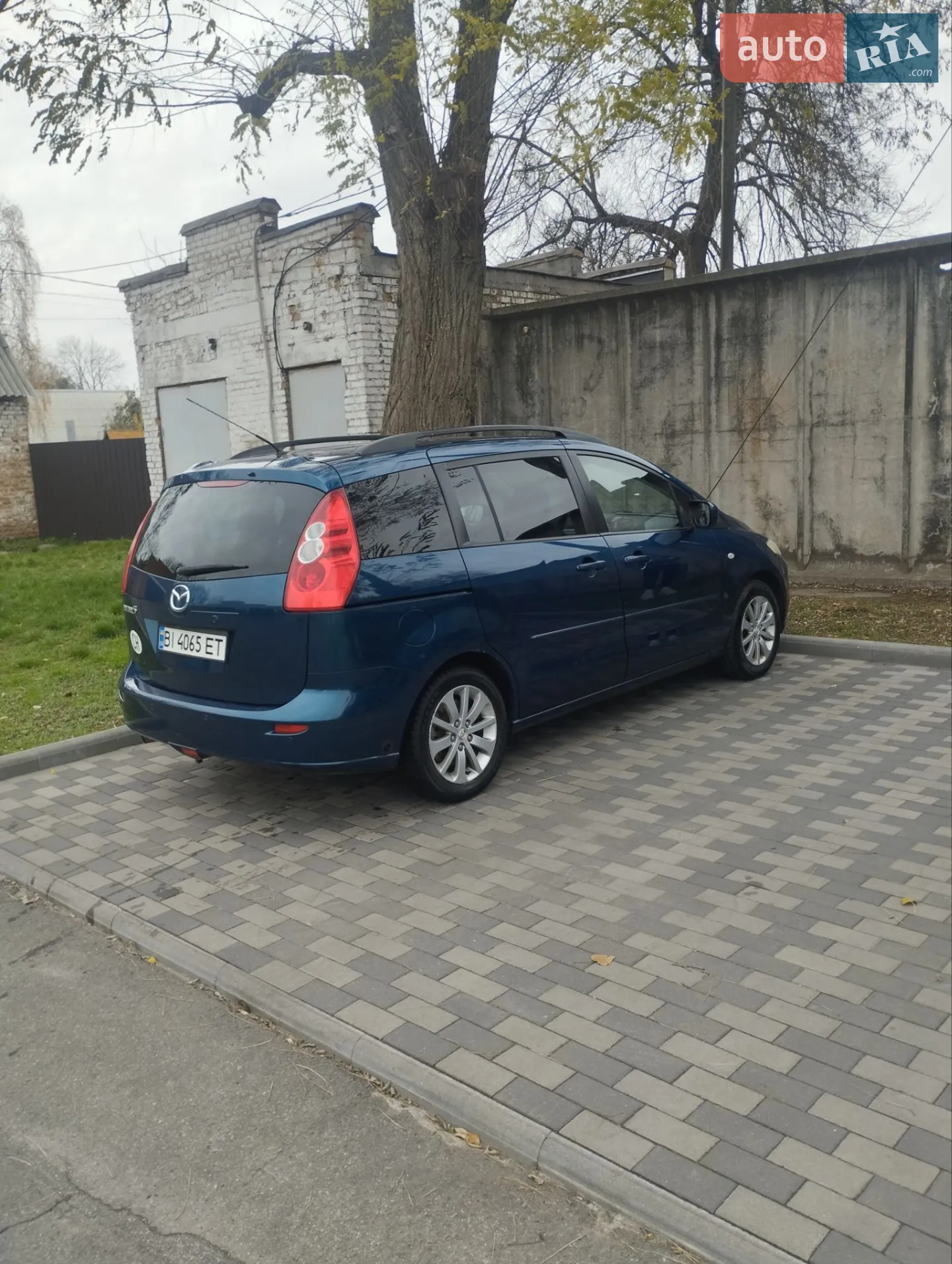 Mazda 5, 2005