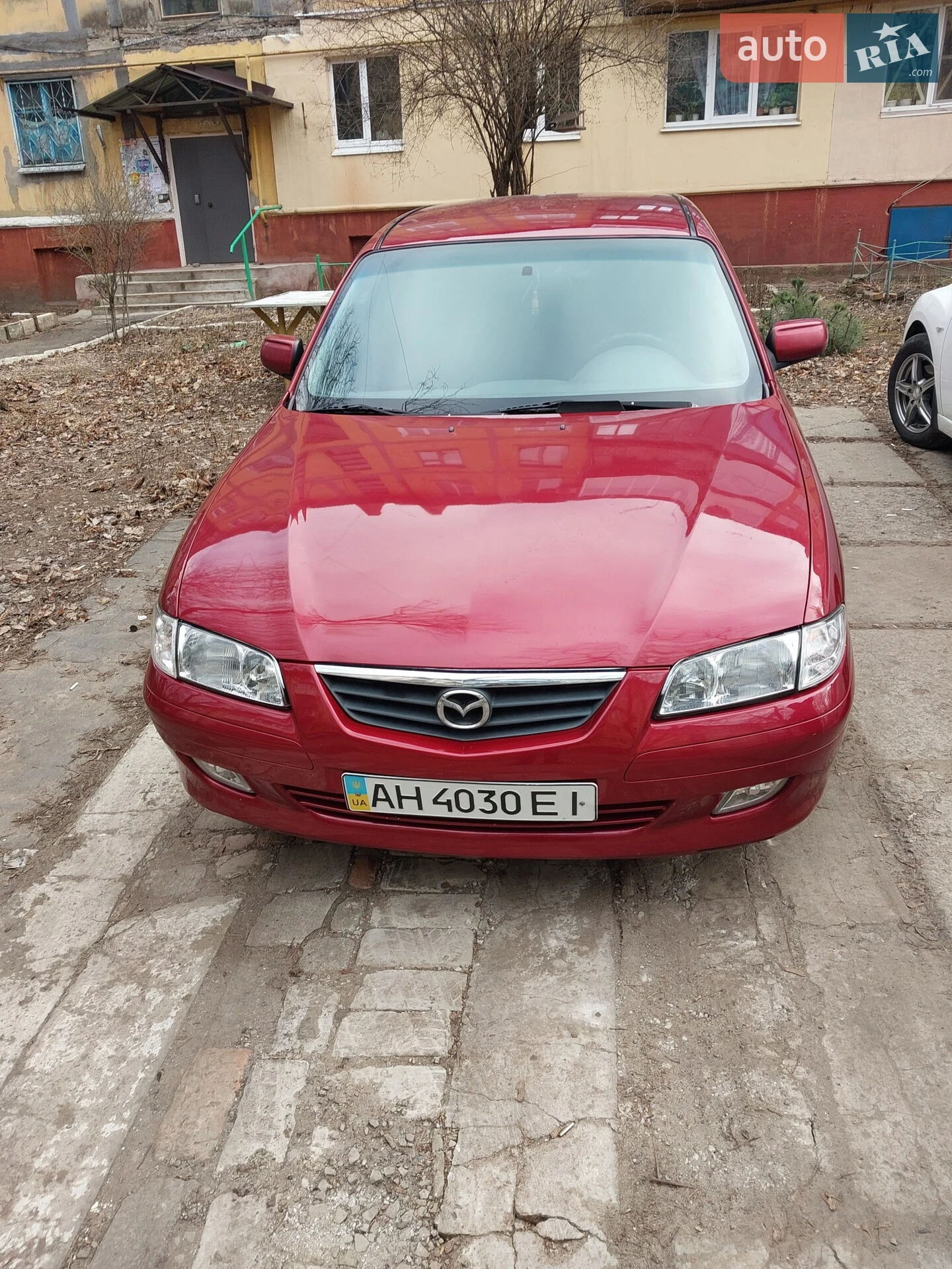 Mazda 626, 2001