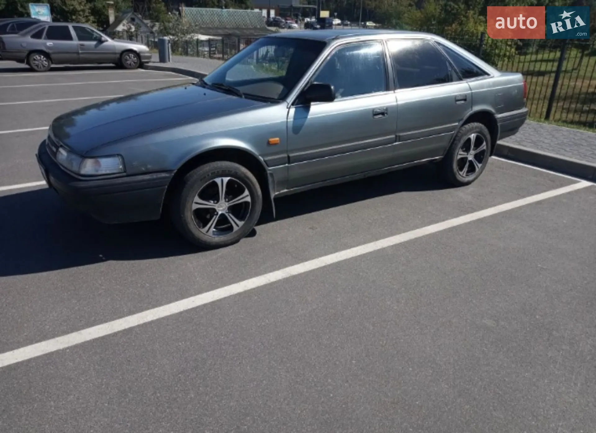 Mazda 626, 1989