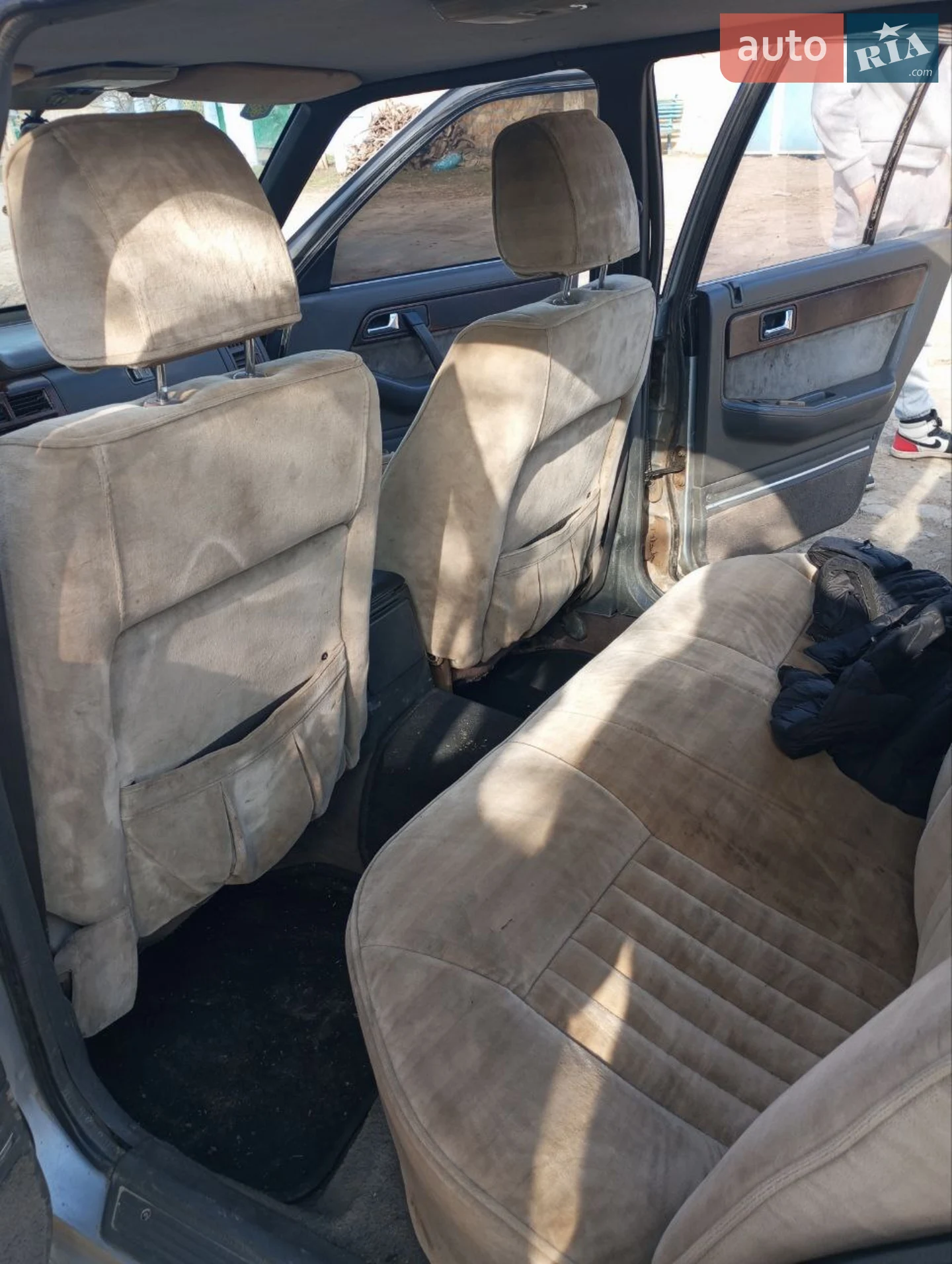 Mazda 929, 1987
