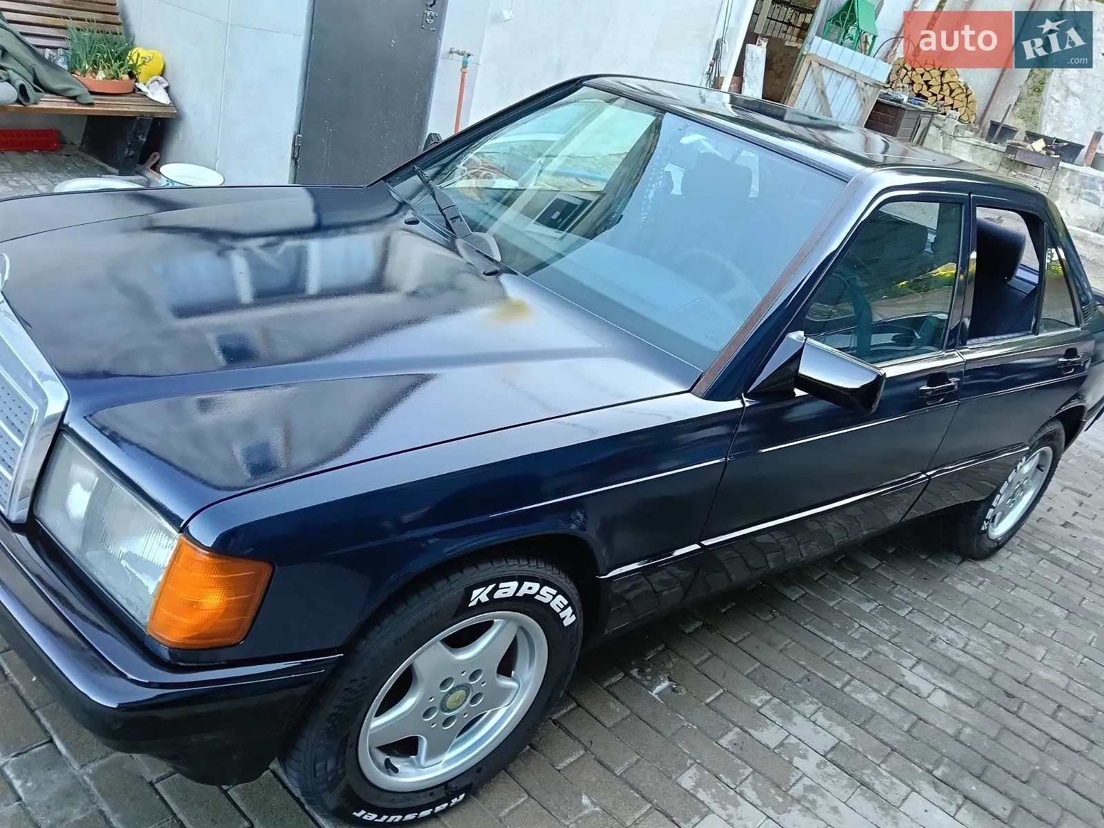 Mercedes-Benz 190, 1989
