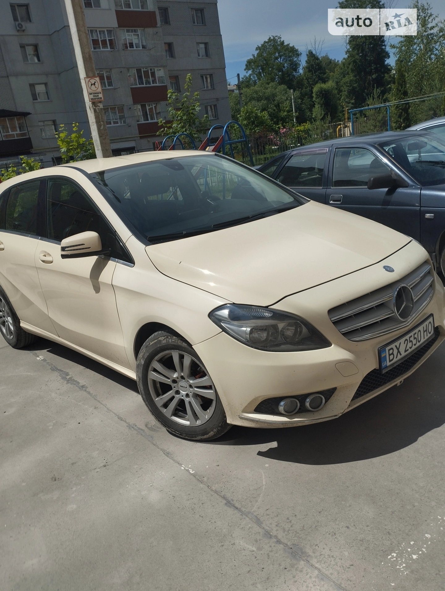 Mercedes-Benz B-Class, 2012