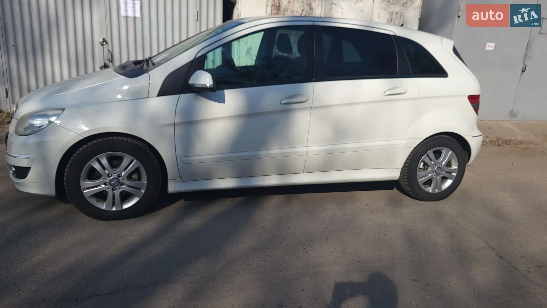 Mercedes-Benz B-Class, 2011