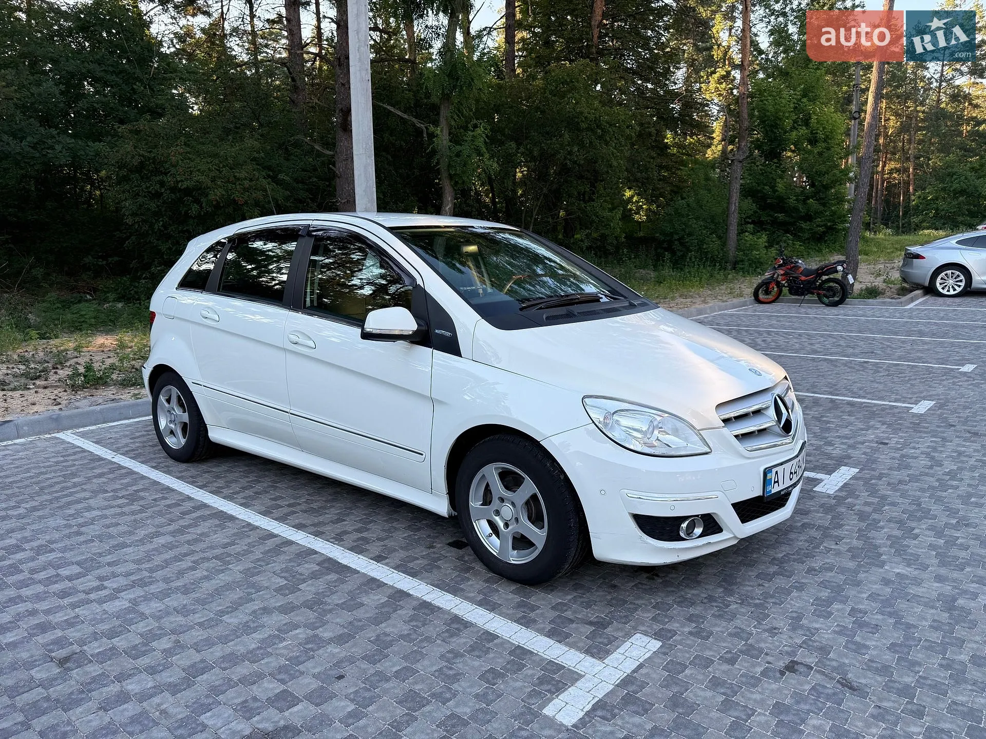 Mercedes-Benz B-Class, 2011