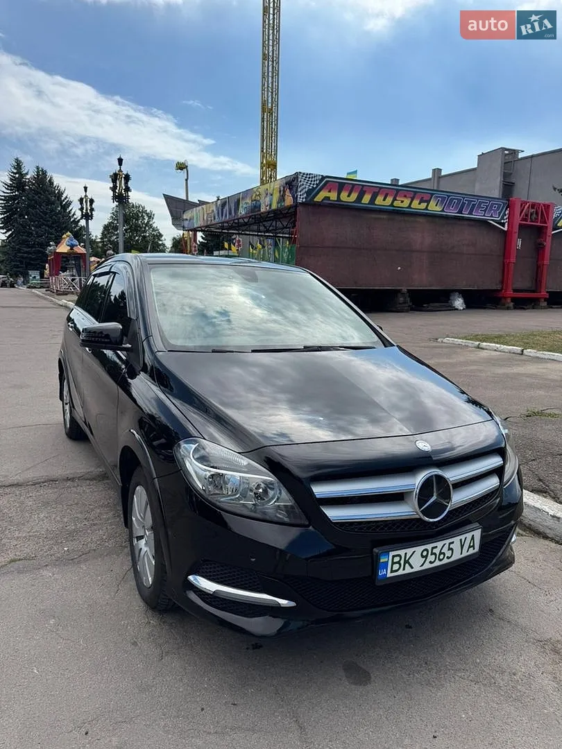 Mercedes-Benz B-Class, 2015