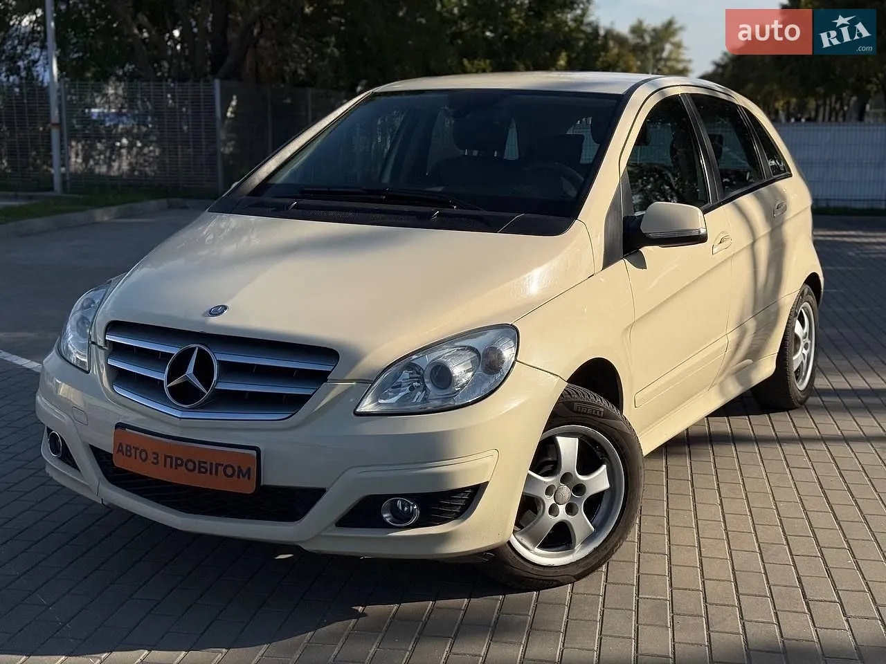 Mercedes-Benz B-Class, 2011