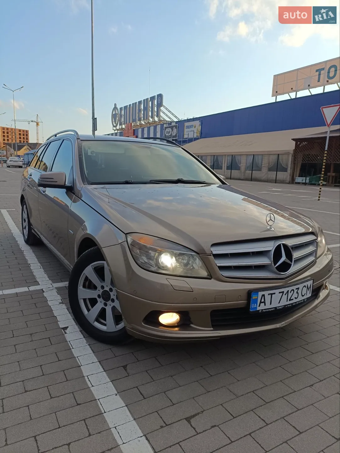 Mercedes-Benz C-Class, 2010