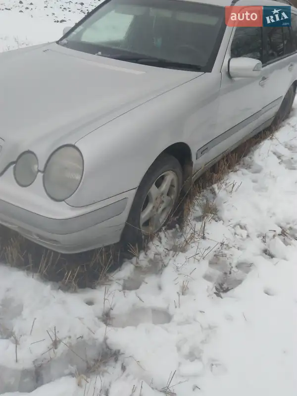 Mercedes-Benz E-Class, 2002