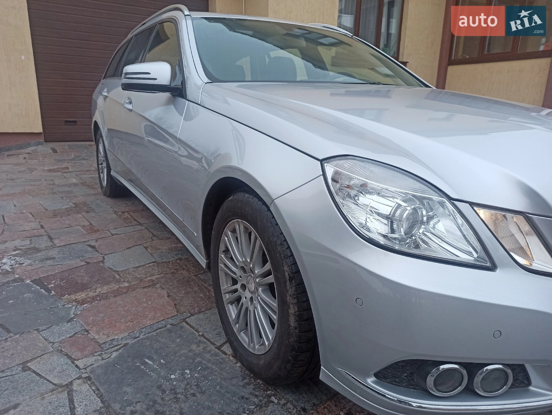 Mercedes-Benz E-Class, 2011