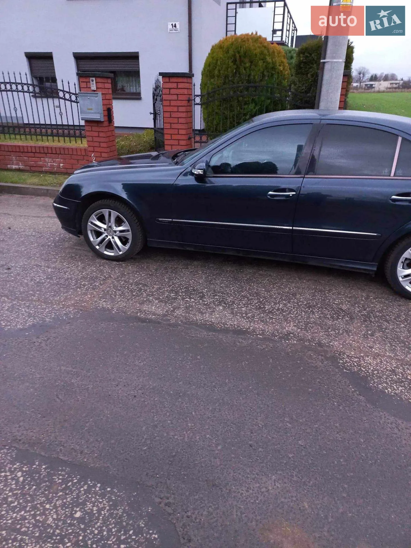 Mercedes-Benz E-Class, 2005