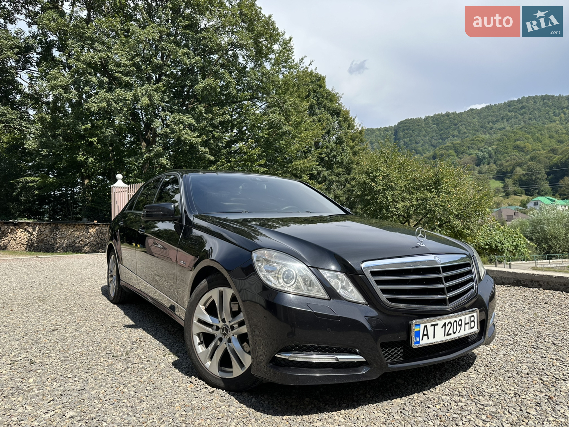 Mercedes-Benz E-Class, 2011