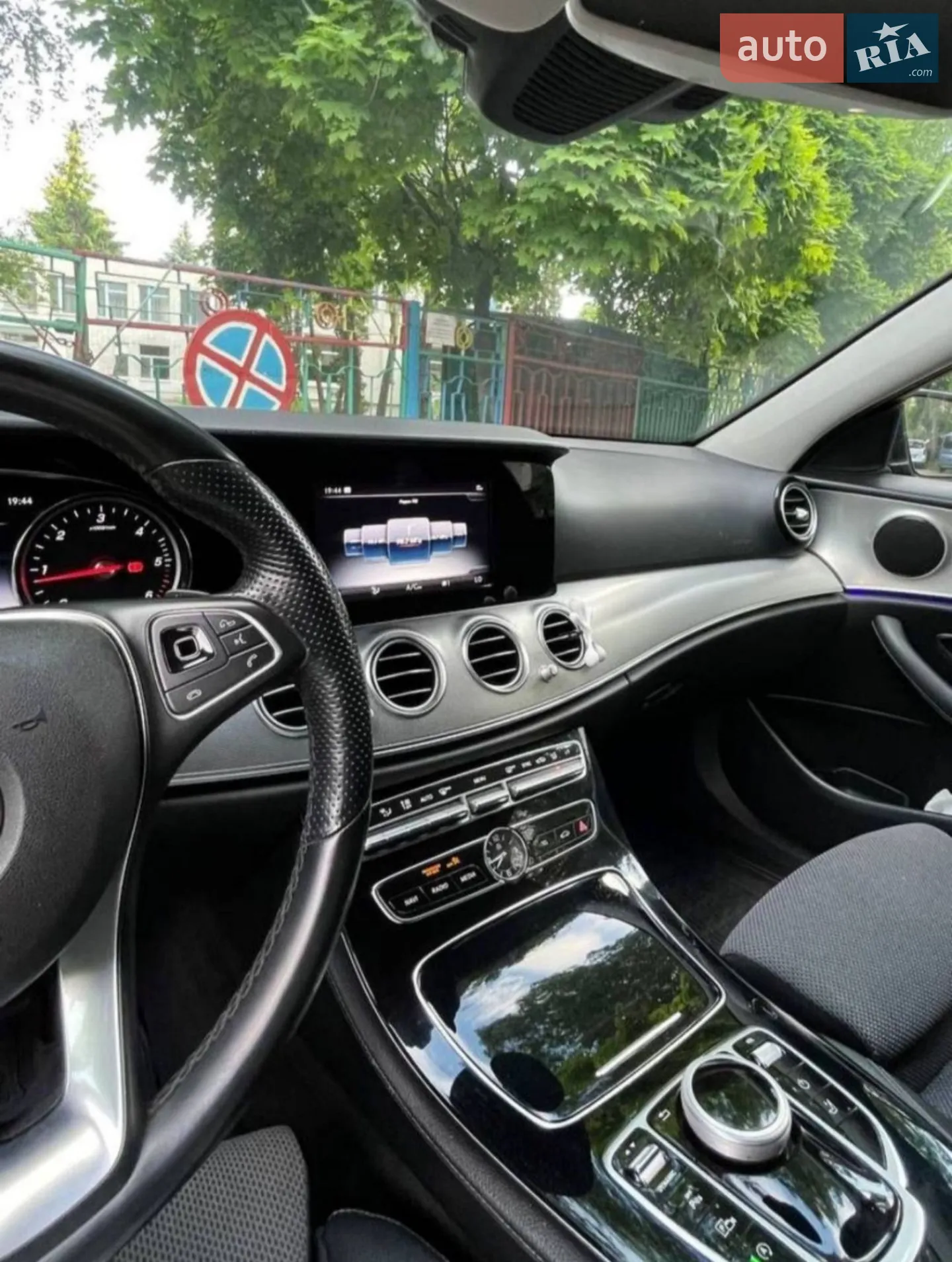 Mercedes-Benz E-Class, 2017