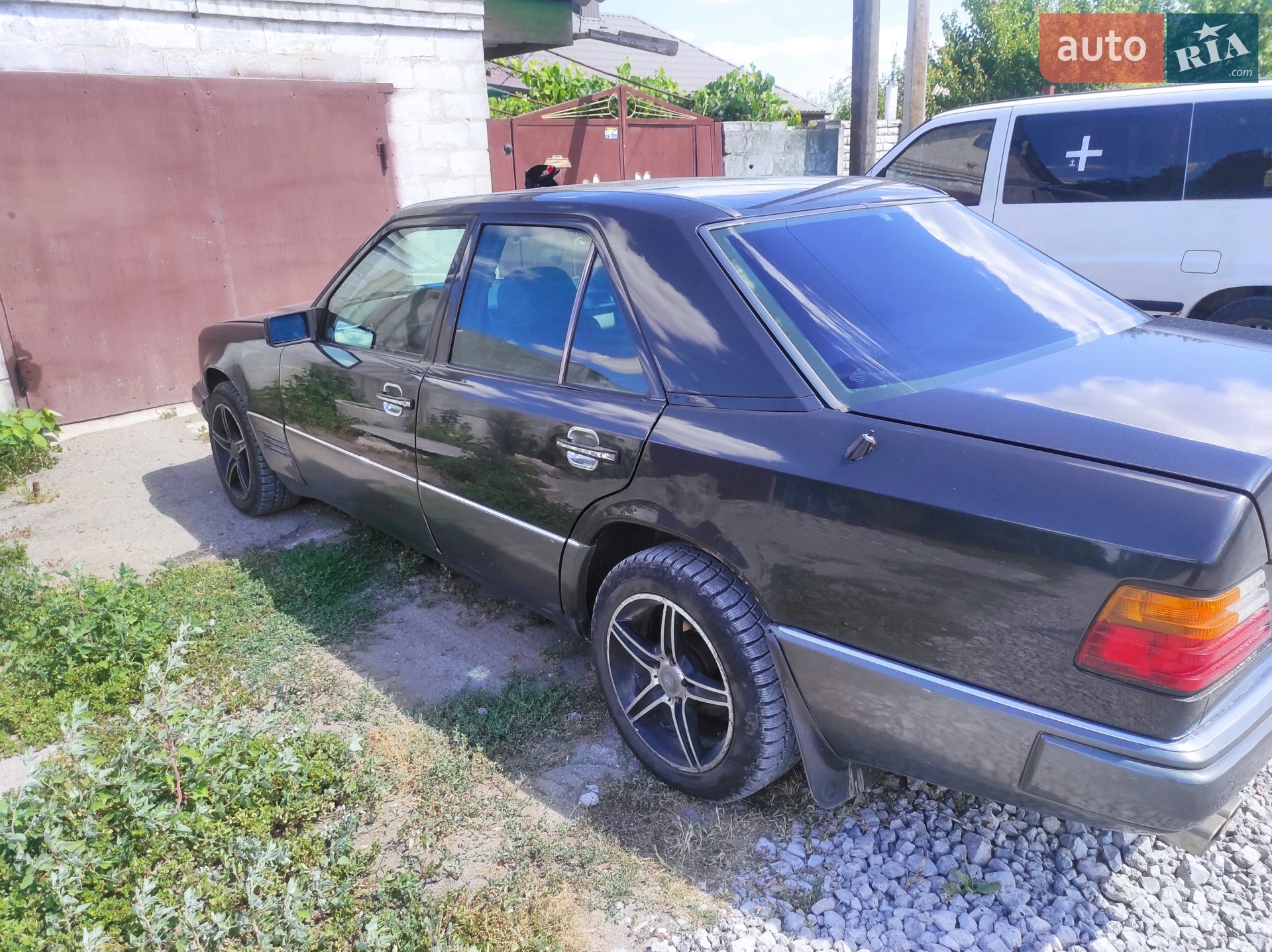 Mercedes-Benz E-Class, 1991