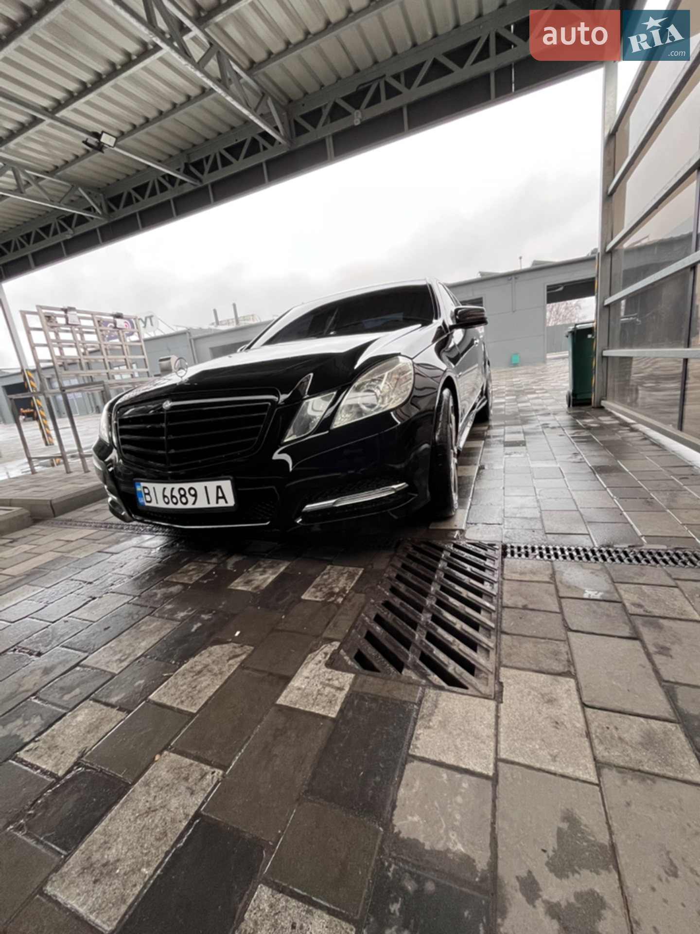Mercedes-Benz E-Class, 2011