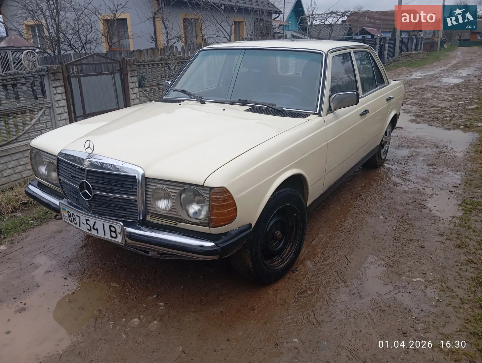 Mercedes-Benz E-Class, 1986