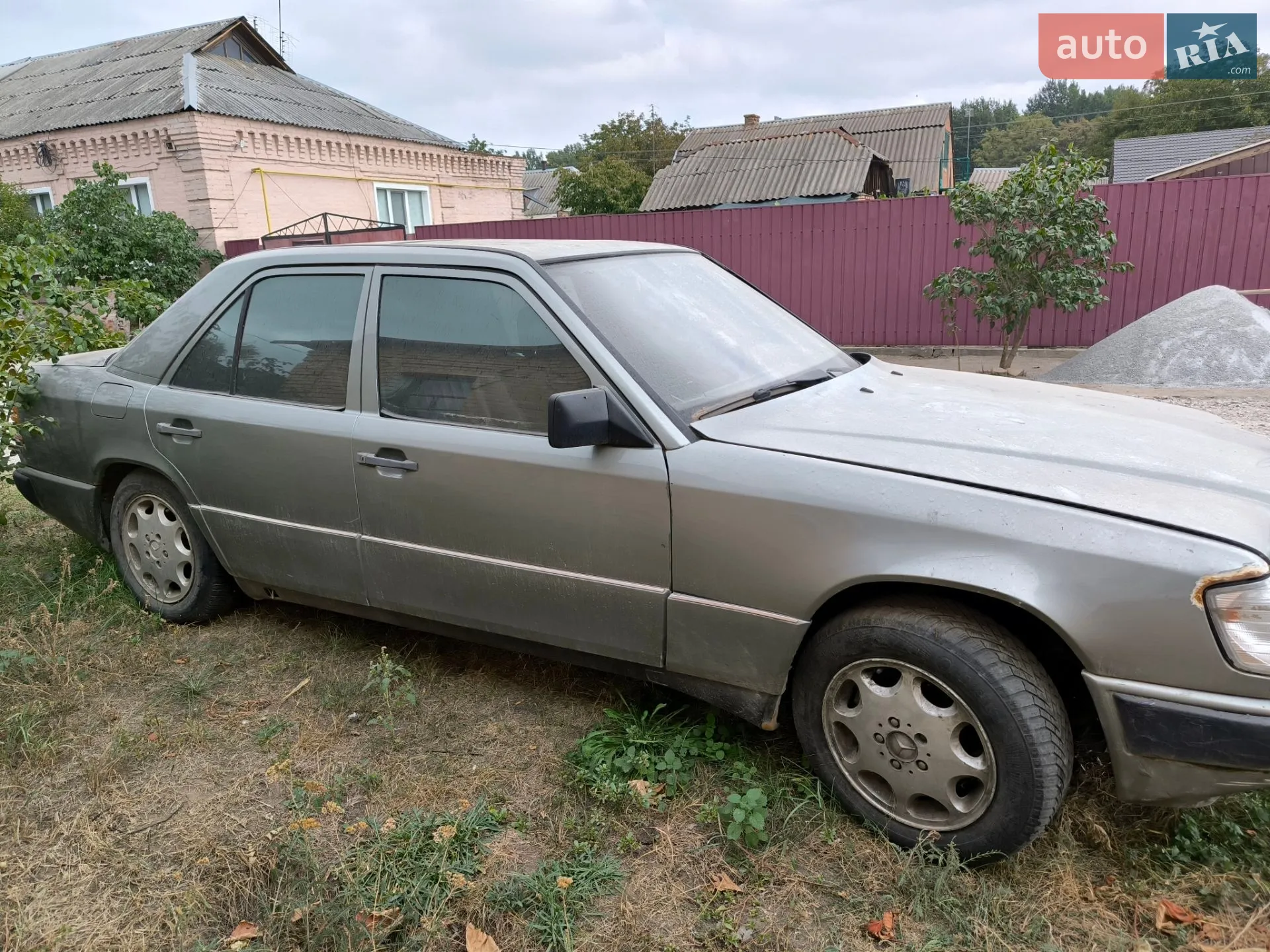 Mercedes-Benz E-Class, 1987