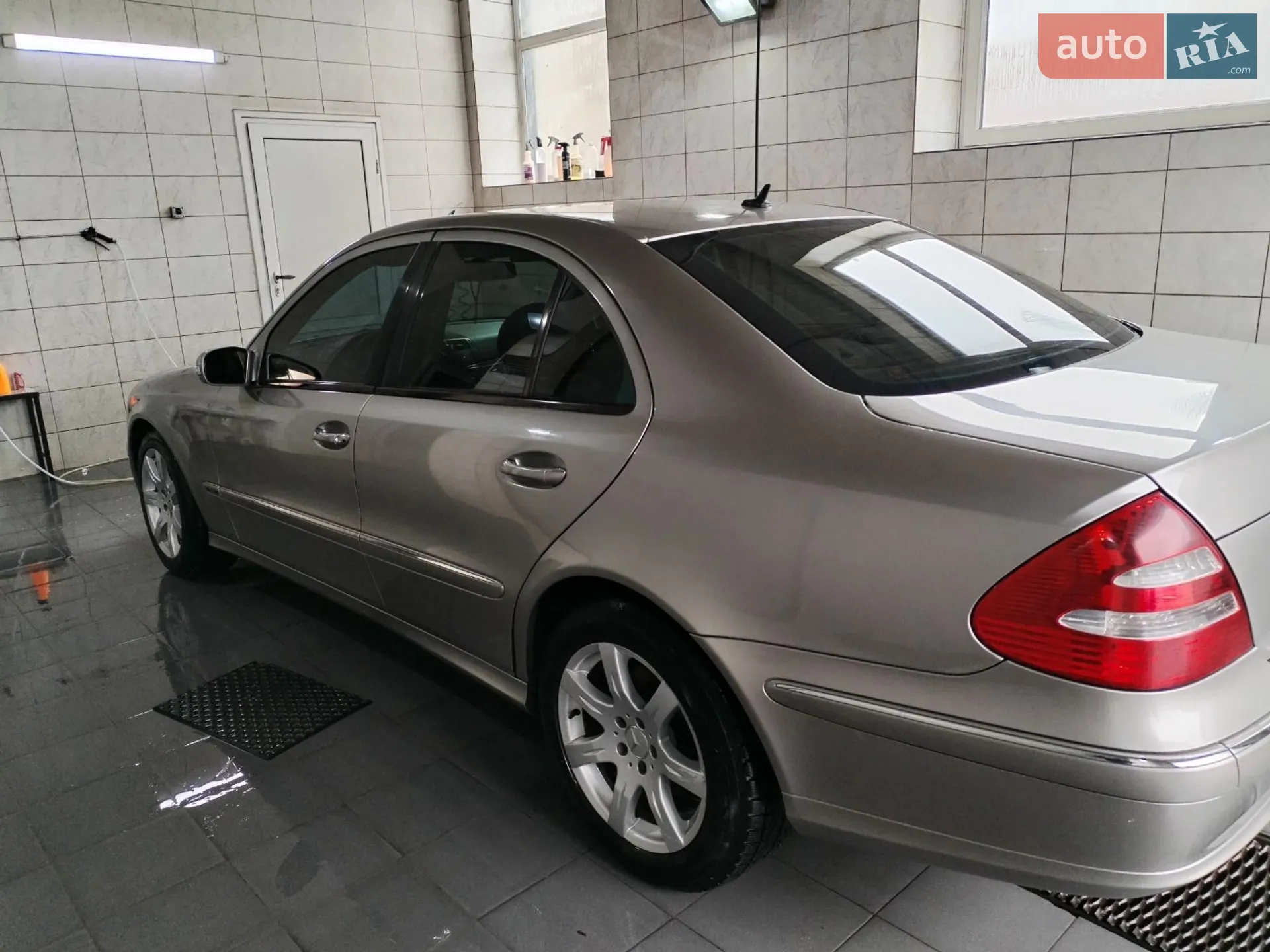 Mercedes-Benz E-Class, 2005