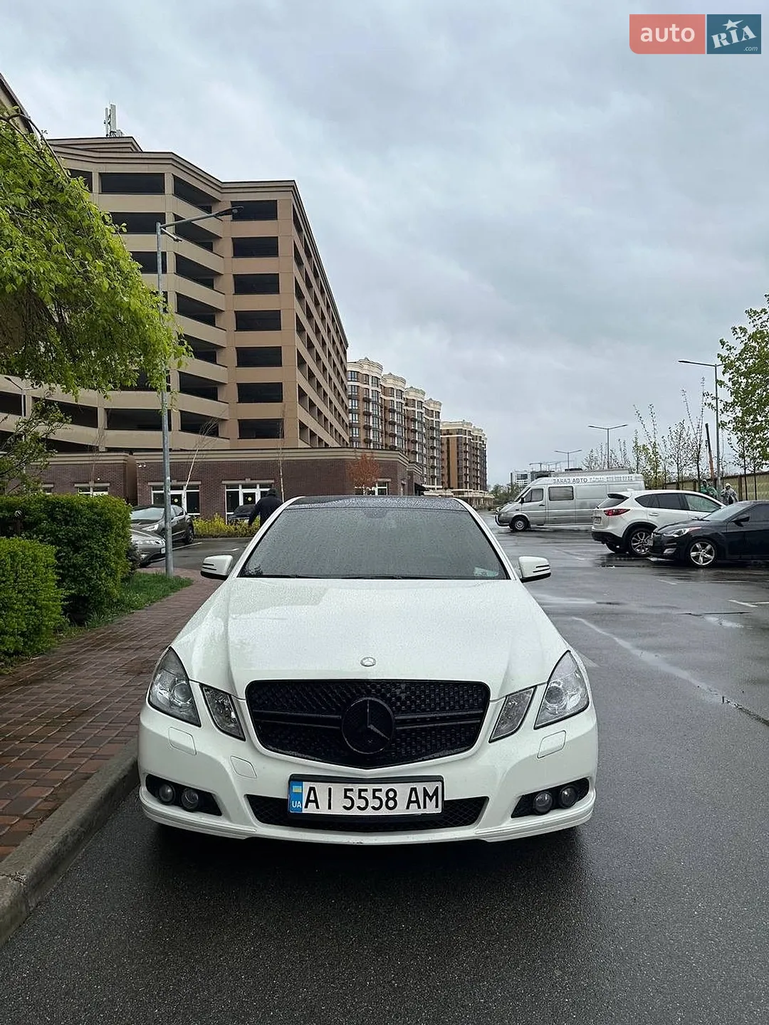 Mercedes-Benz E-Class, 2011