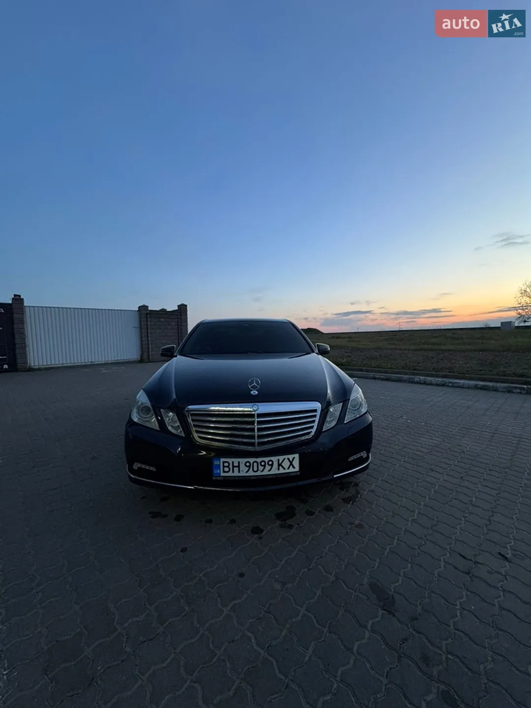 Mercedes-Benz E-Class 2009 — 1