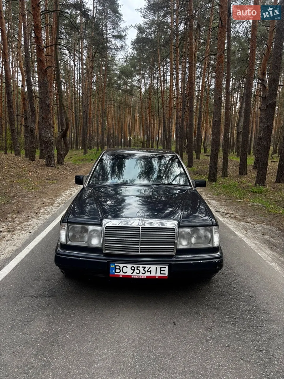 Mercedes-Benz E-Class, 1989