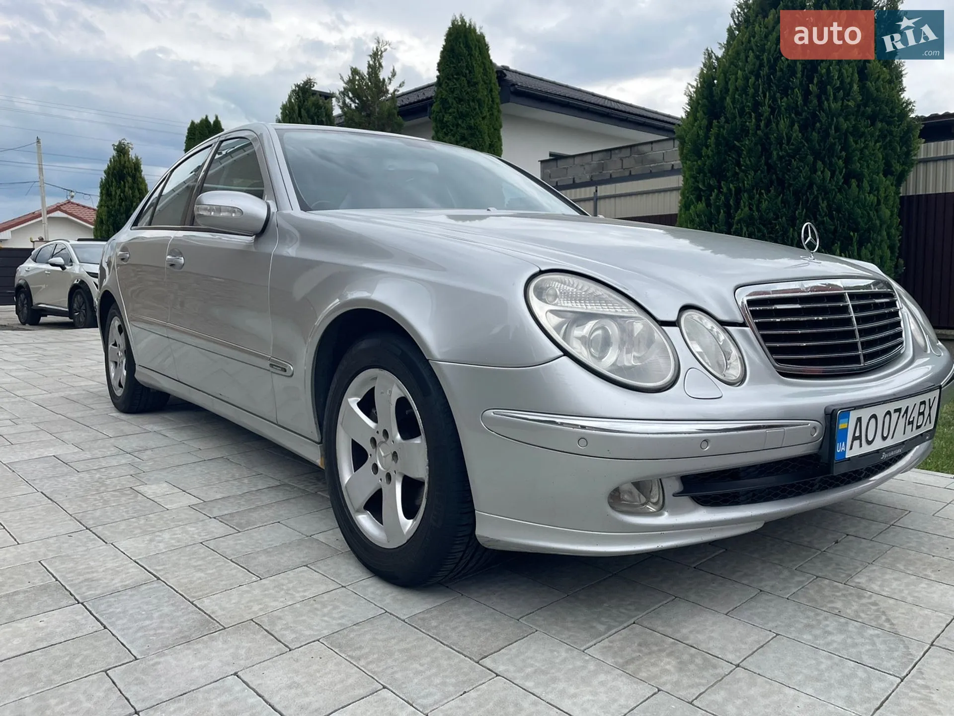 Mercedes-Benz E-Class, 2004