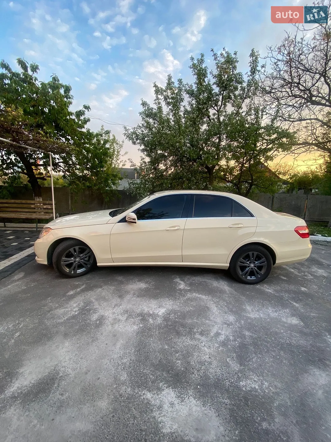 Mercedes-Benz E-Class, 2012