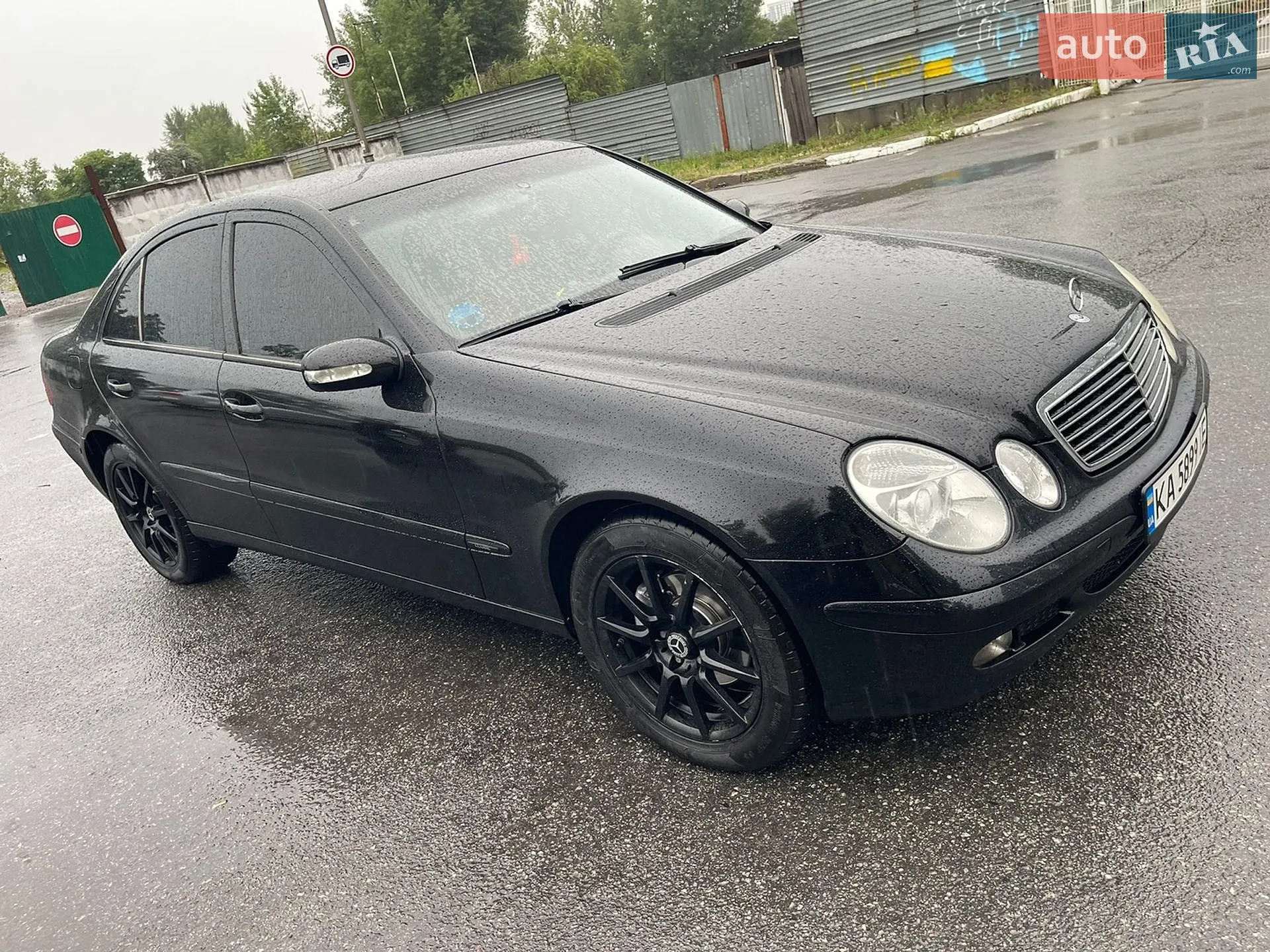 Mercedes-Benz E-Class, 2004