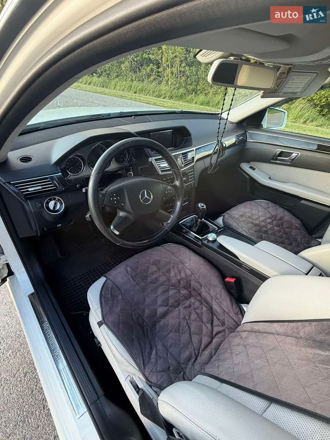 Mercedes-Benz E-Class, 2010