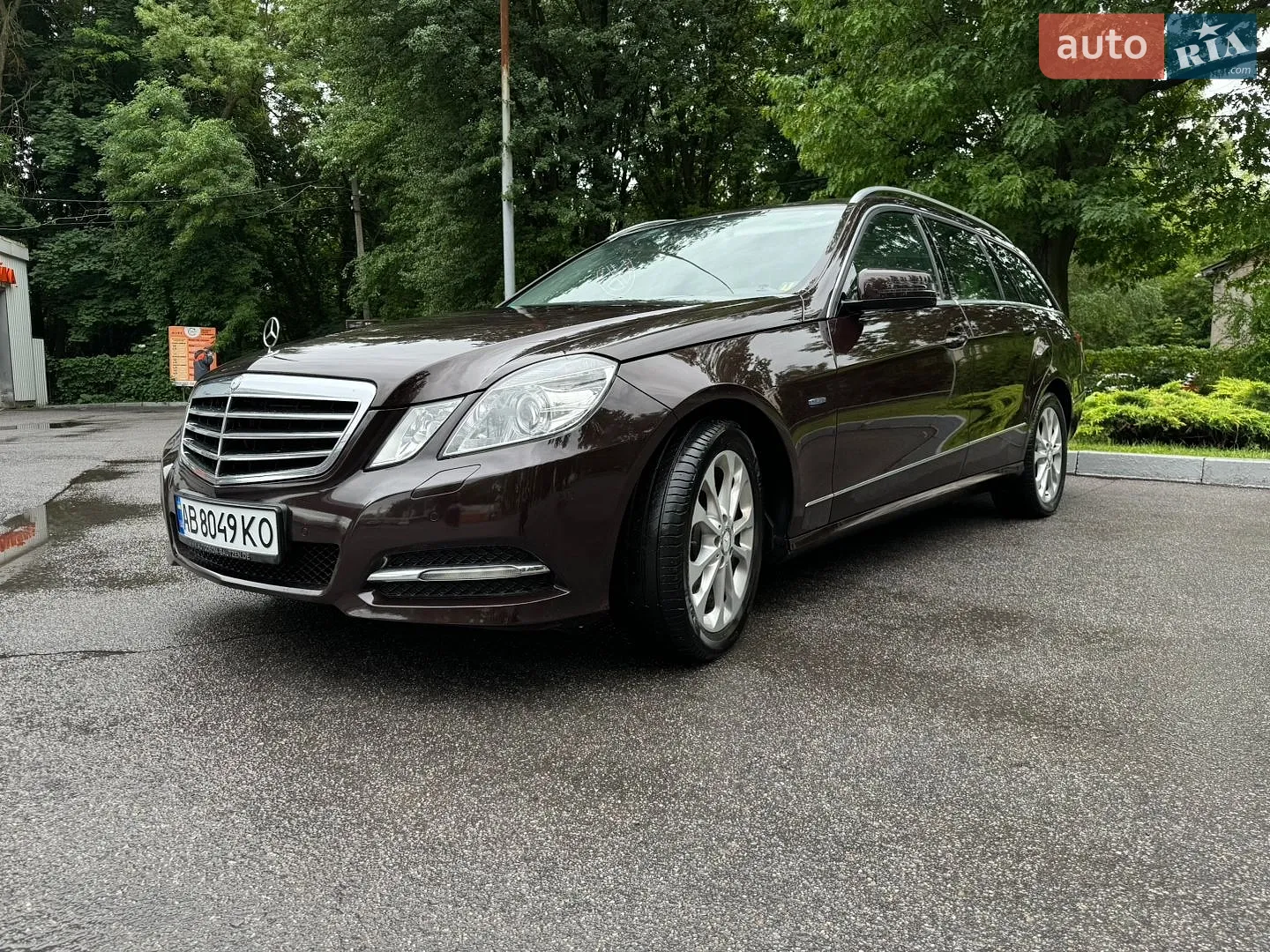 Mercedes-Benz E-Class, 2011