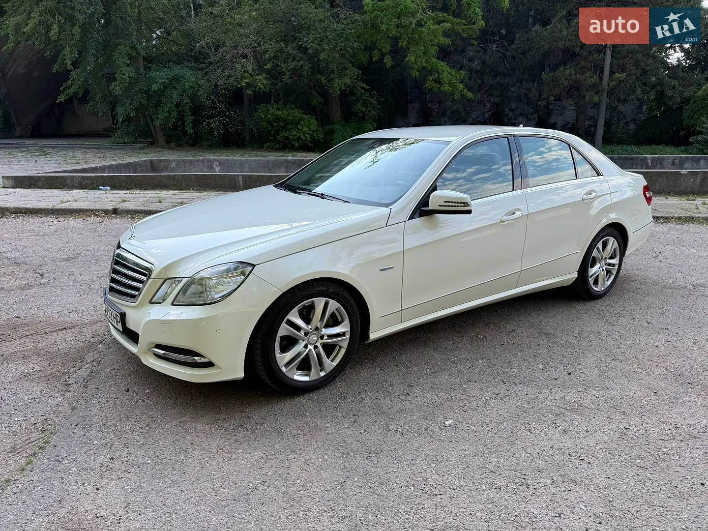 Mercedes-Benz E-Class, 2011