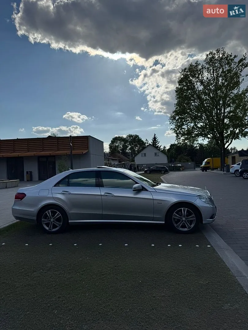 Mercedes-Benz E-Class, 2009