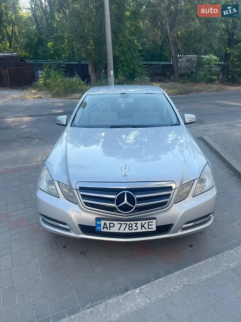 Mercedes-Benz E-Class, 2011