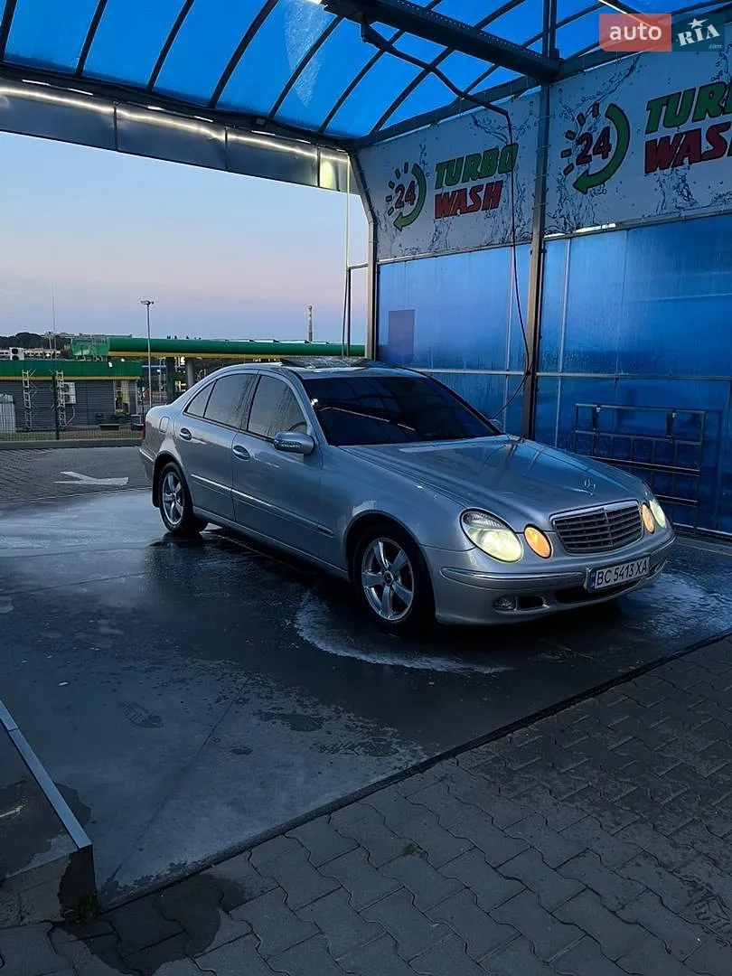 Mercedes-Benz E-Class, 2002