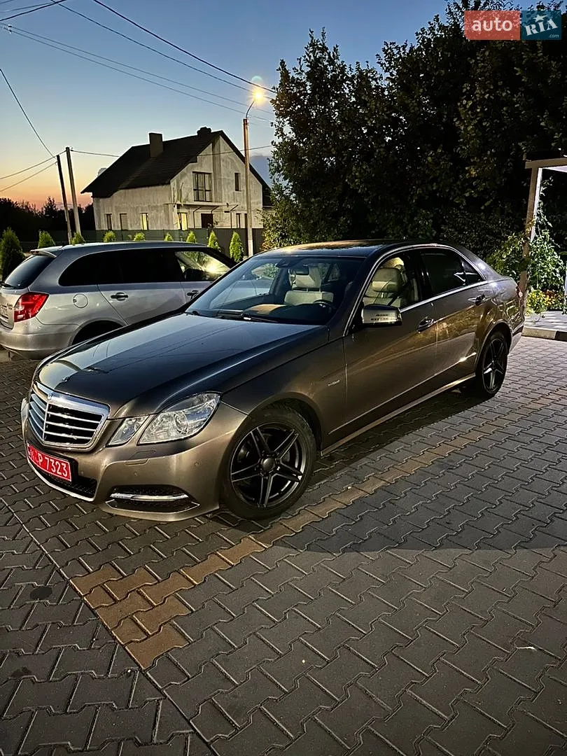 Mercedes-Benz E-Class, 2011