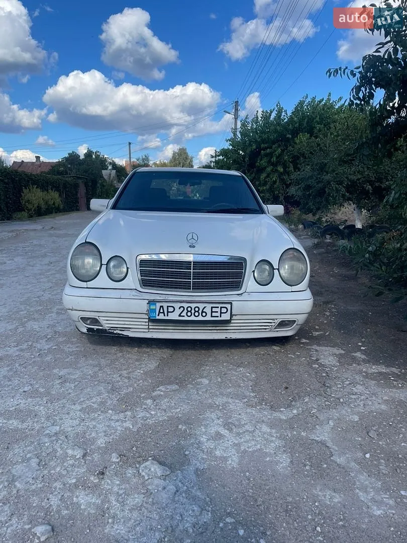 Mercedes-Benz E-Class, 1995